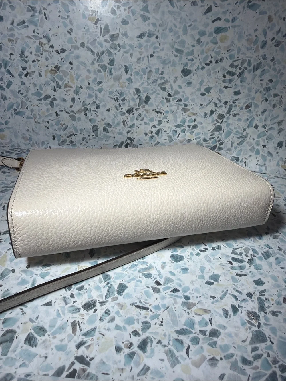 Coach Cat 21 Chalk Pebbled Leather Crossbody Clutch Bag - Picture 4 of 6